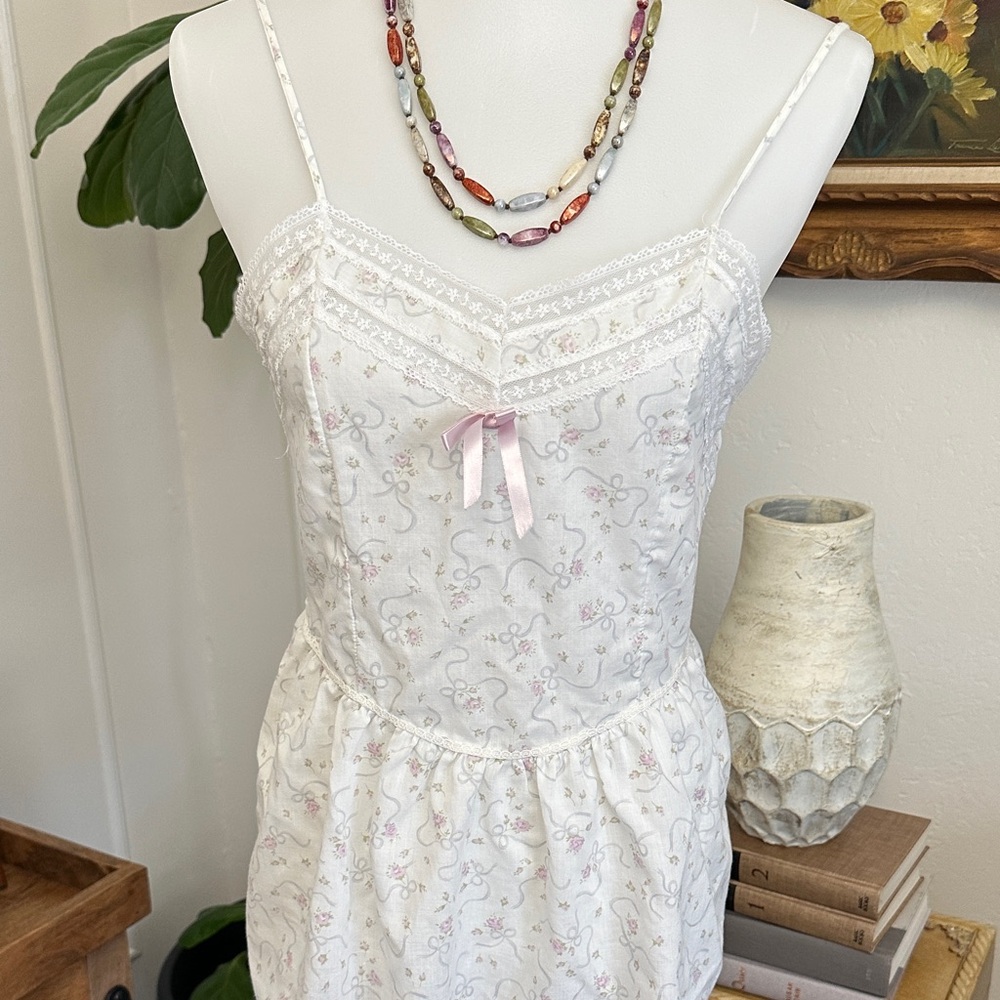 Vintage White Floral babydoll tank top slip